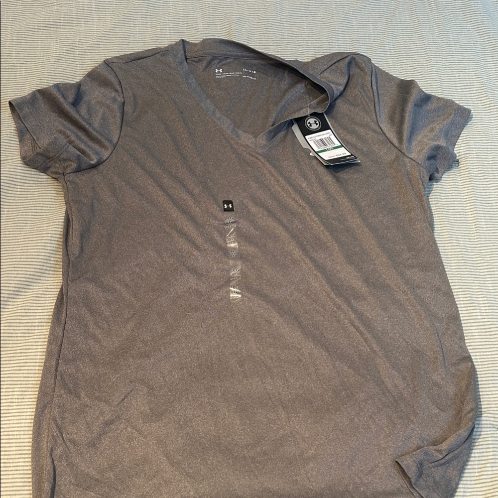 Under Armour Women's Gray Short Sleeve Tee